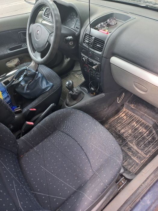 продам машину Renault Cilo, 2002 года