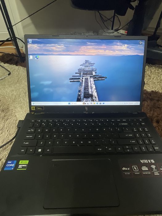 Laptop Nitro V 15 aproape nou