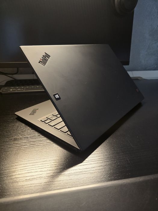 Ultrabook Lenovo X1 Carbon Gen 7, i7, 16GB, 256GB, Estetic 9/10.
