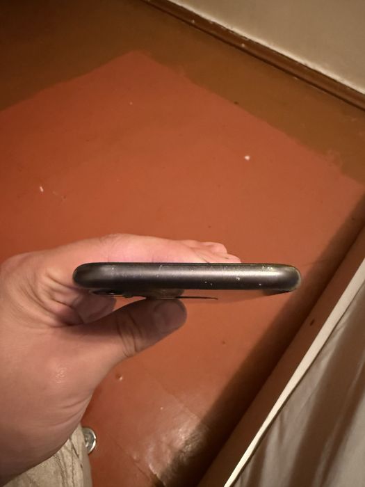 iPhone 11 64 gb.