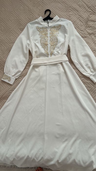 Женская платье