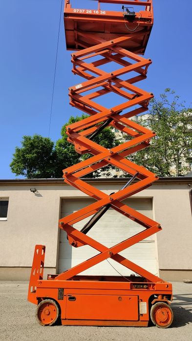 Închiriez nacele electrice diferite înălțimi de lucru8,10,12,14m