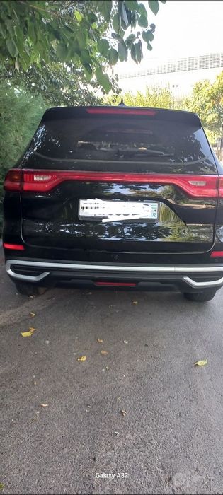 Машина Haval M6.