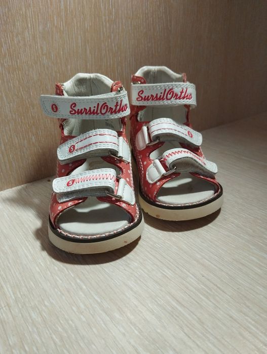 Продам детские ортопедические сандали.