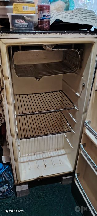 Продам холодильник работает хорошо нужно будет сменить резинку