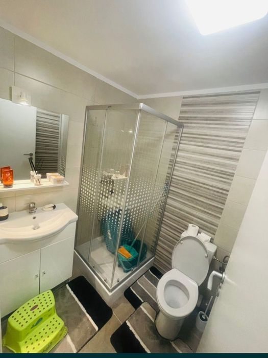 Vand apartament 3 camere