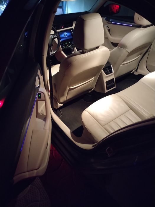 Vând  sau Schimb Skoda Octavia 2.0 TDI Euro 6  Pret 10700€