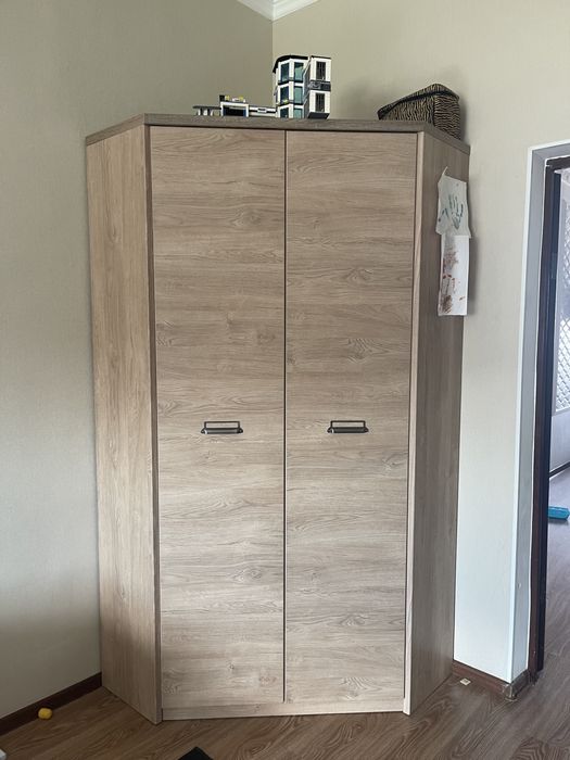 Продам угловой шкаф , пенал Беларусь