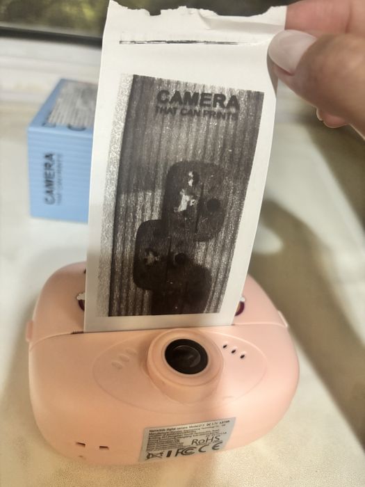 Фотоаппарат с мгновеной печатью