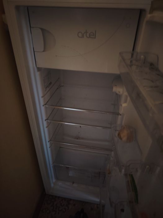 СРОЧНО!!! Продам холодильник artel