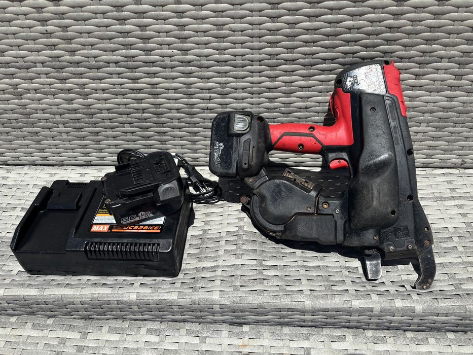 Masina / Pistol legat fier MAX RB441T