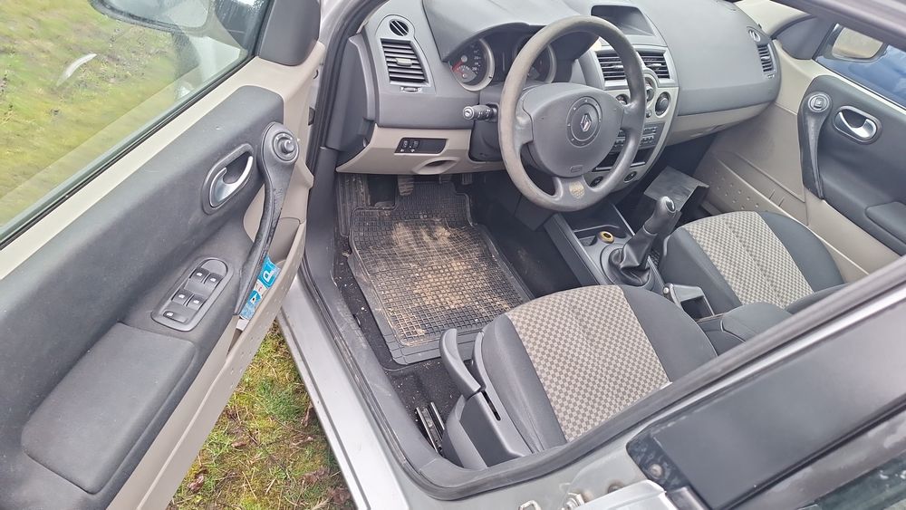 Dezmembrez renault megan 2 1.5 dci