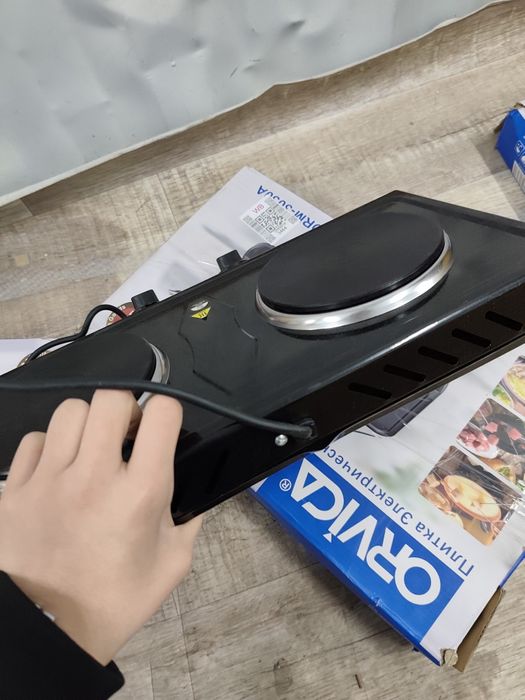 Продаю электро плиты новые