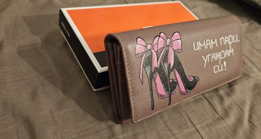 Дамско портмоне от естествена кожа