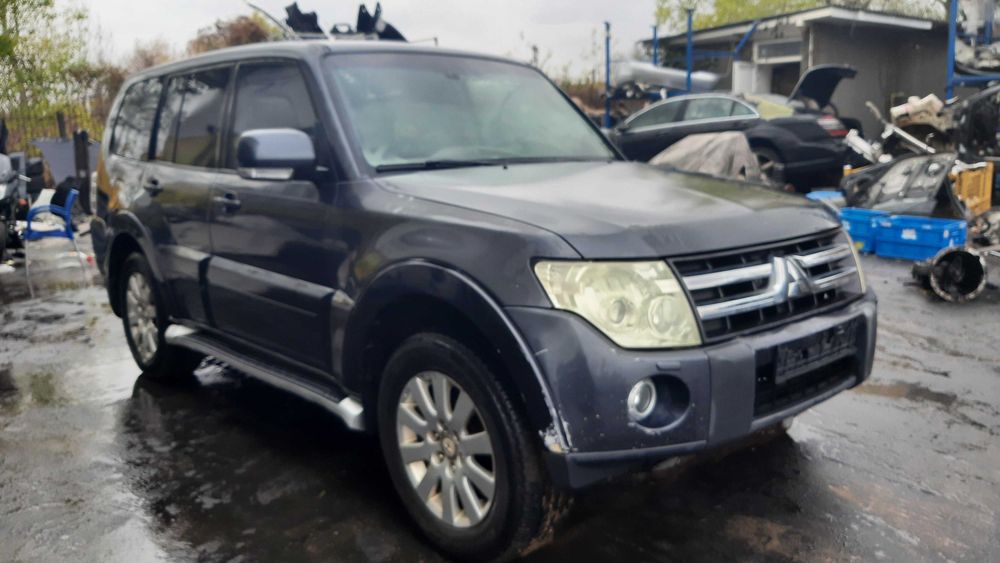 Dezmembrez mitsubishi pajero IV 3.2 DI-D TIP 4M41/bara fata/capota/far