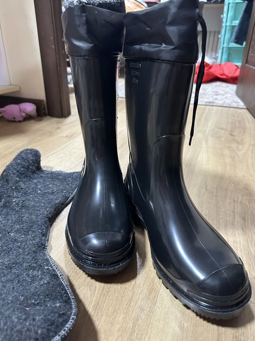 Резиновые сапоги