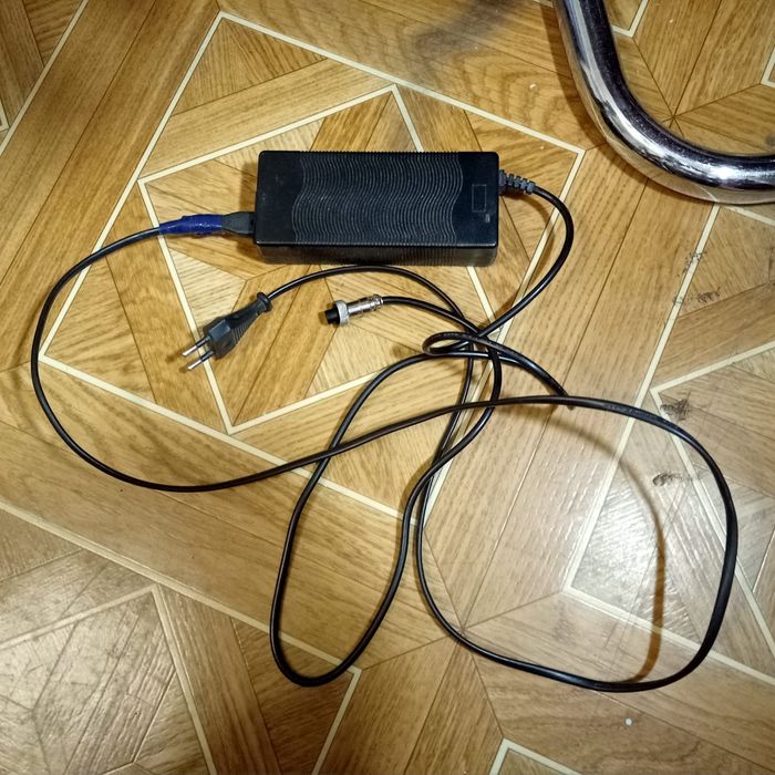 Гироскутер с зарядкой