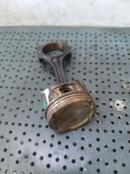 Piston cu biela 1.4 b vw polo 9n