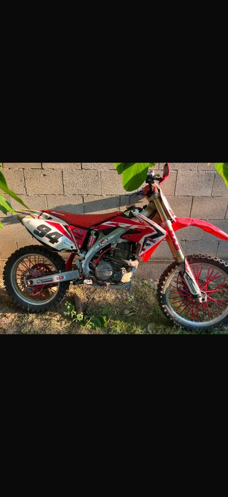 Se vinde crf450r din 2008