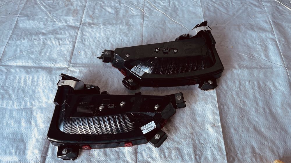 Ляв и десен стоп BMW i3 (2013-2022)