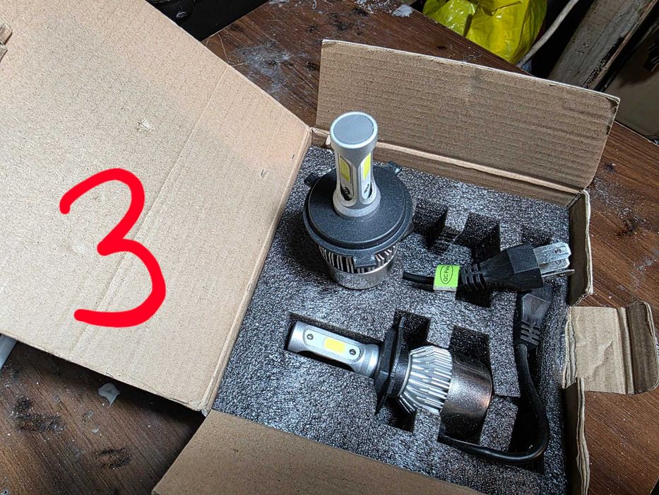 Подарявам ЛЕД крушки H4