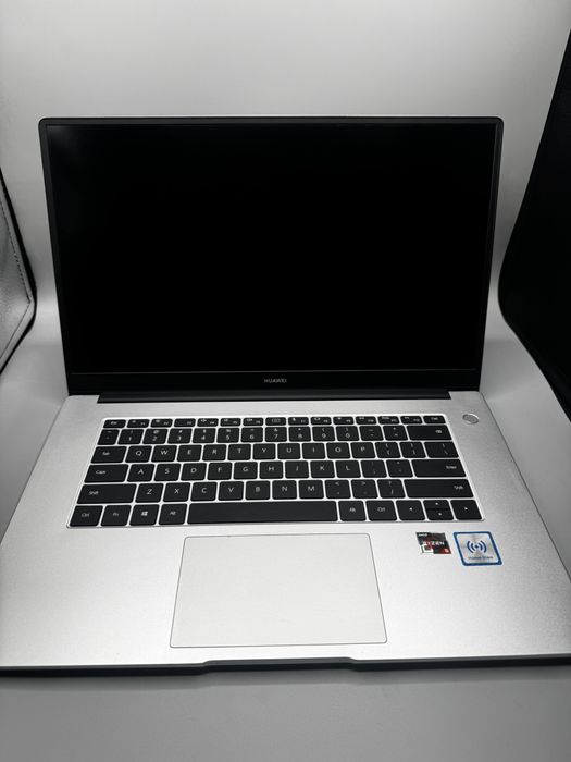 Laptop Huawei Matebook D15