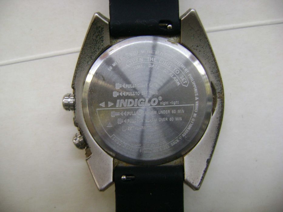 Продавам 5 броя кварцови часовника Nautica,Swatch,Foce,Timex,Q&Q