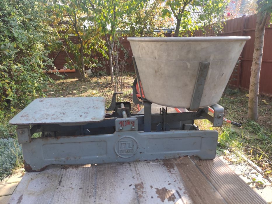 Cântar cu greutăți,pietre