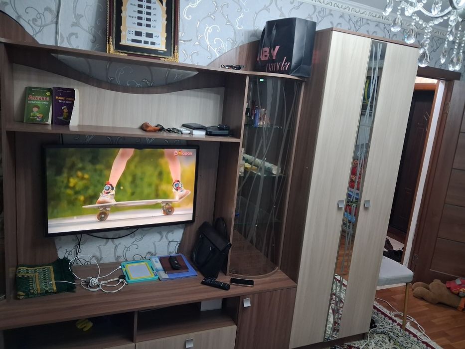 Гарнитура + шкаф + тв зона