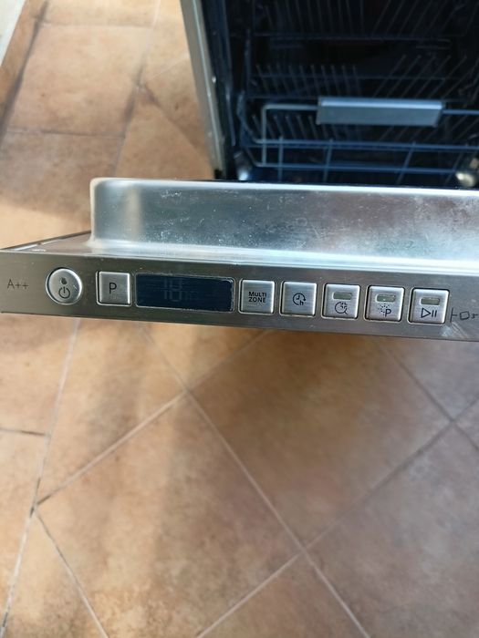 Съдомиялна за вграждане Whirlpool WSIO3T223PCEX, 10 комплекта, 7 програми, 6th Sense, 45 см