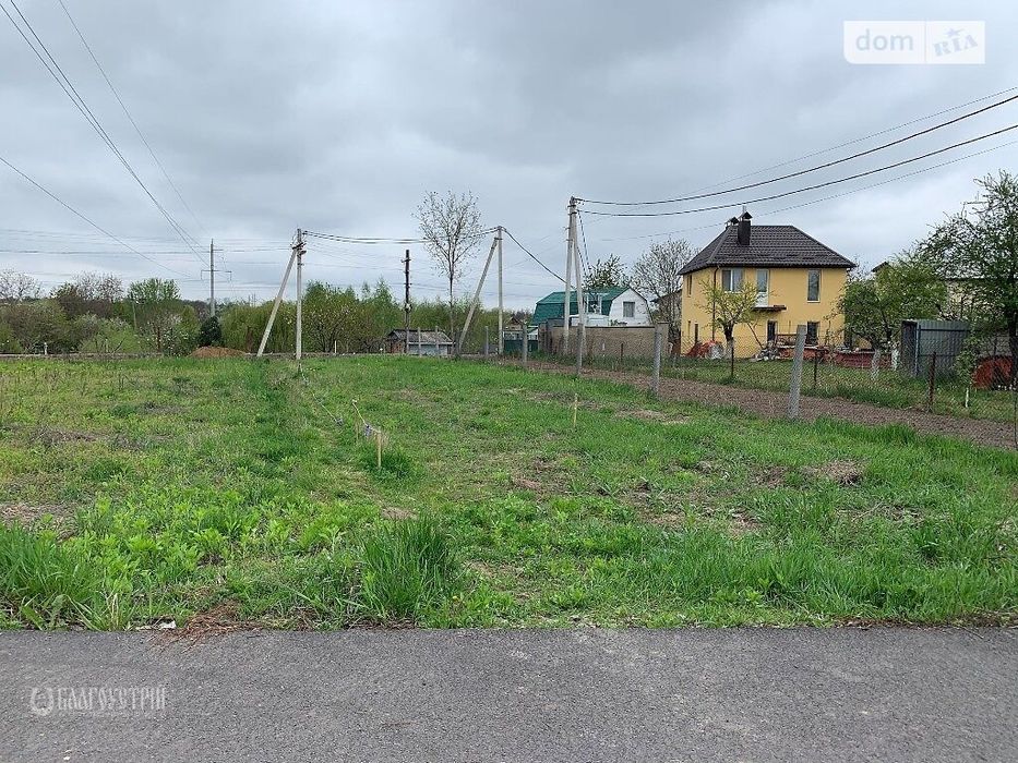 Уй жой солиш ва тадбиркорлик килиш учун  58 сотик ер сотилади.