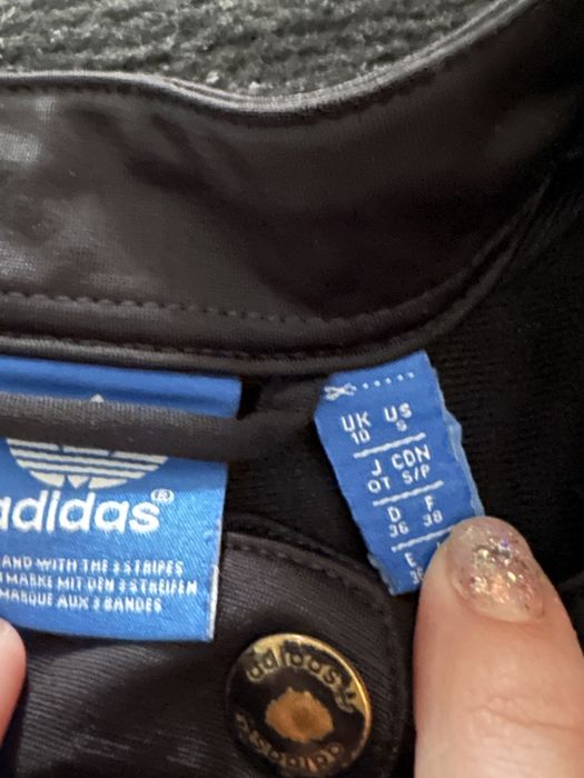 Vând hanorac negru cu roz Adidas mărimea S