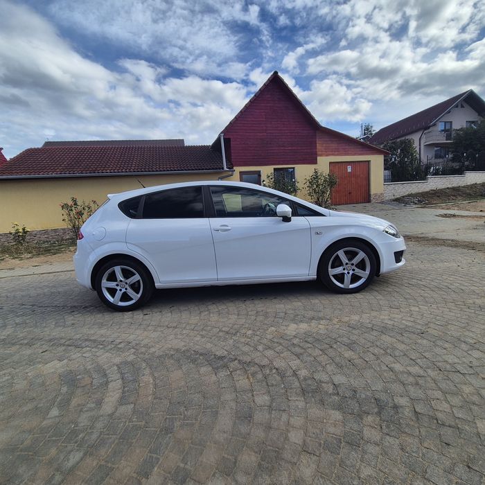 SEAT Leon 2010 — imagine 5