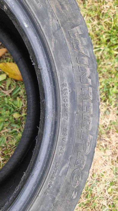 2 броя зимни гуми 215/55 R17