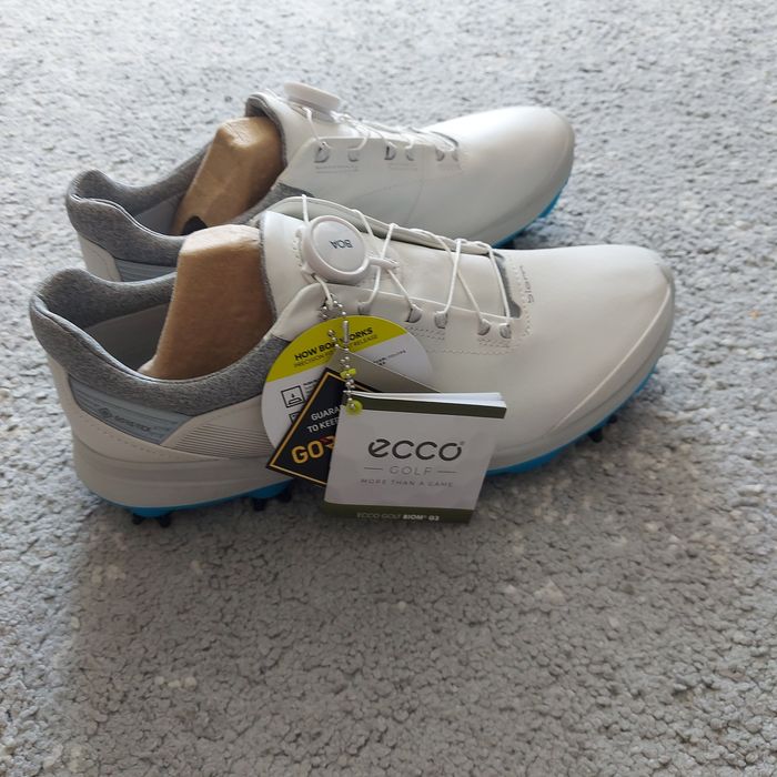 Vând papuci de golf ecco