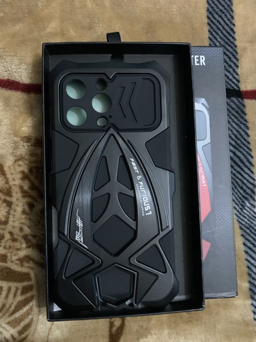 Продам чехол на iphone 16 pro max