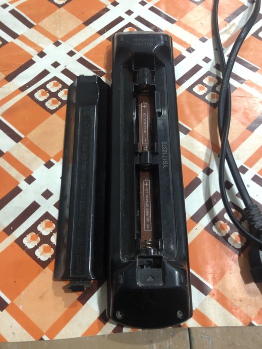 Оригинално дистанционно  и кабел за телевизор Panasanic