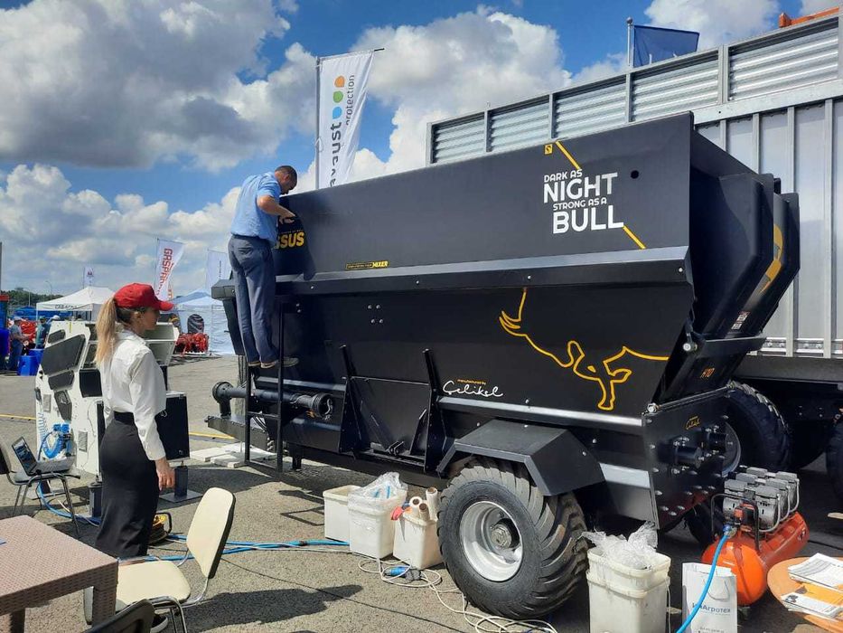 Кормораздатчик (кормосмеситель) Турция