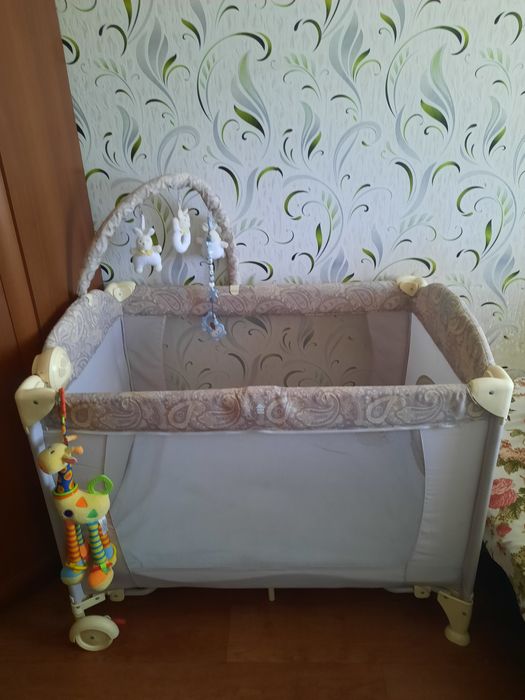 продаю кроватку-манеж