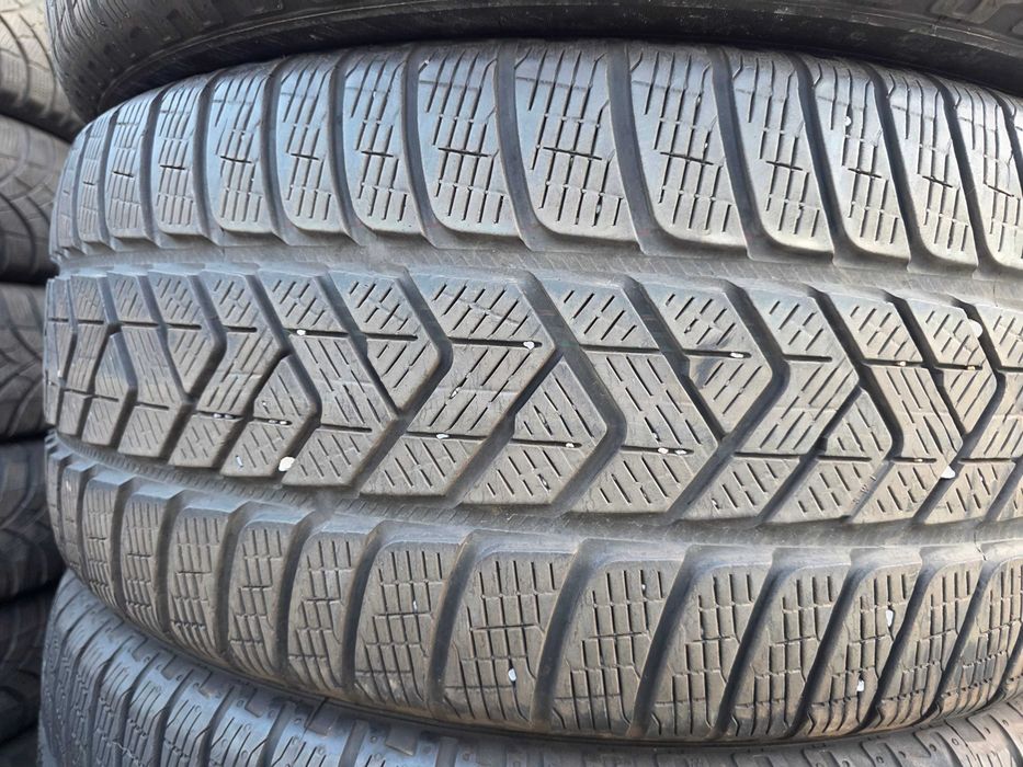 4бр Зимни гуми 255 40 21 - Pirelli