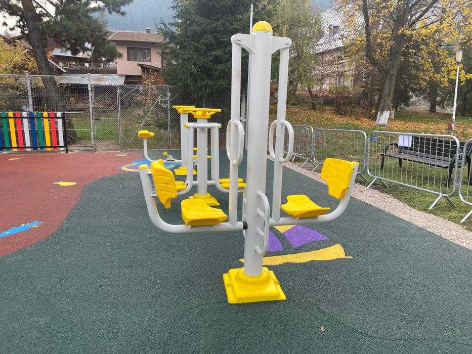 Aparat fitness de exterior cu dubla functie - Bicicleta si step