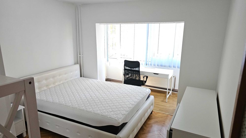 Dau in chirie Apartament cu 4 camere, 2 bai, str. Pasteur, foarte aproape de UMF