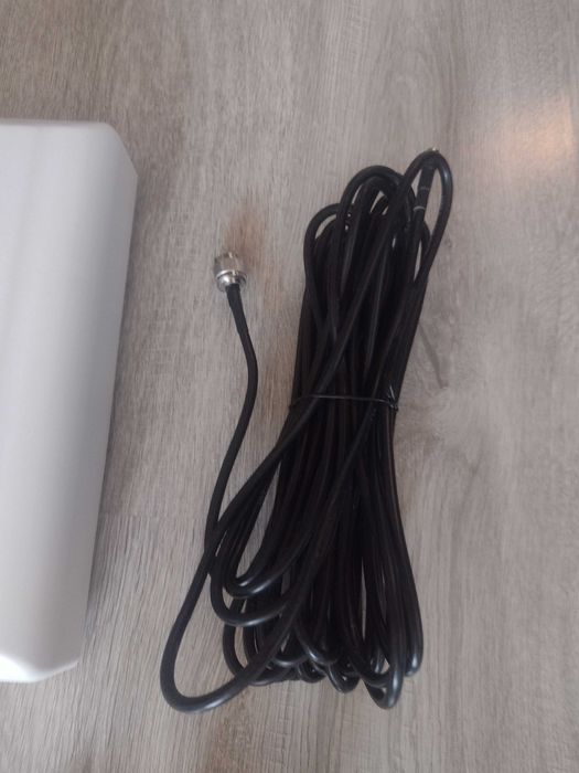 Външна антена за 5G рутер 12DBI