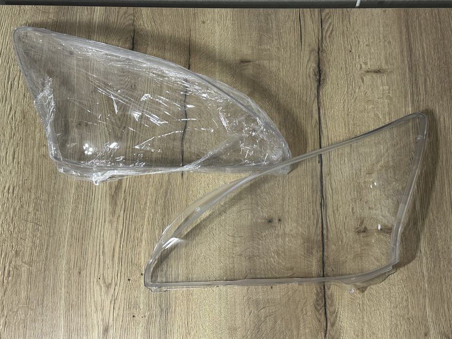 Стекла фар Lexus RX330 RX300