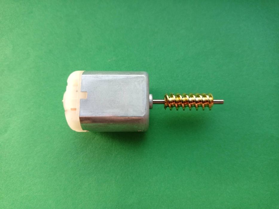 motoras broasca incuietoare usa stanga dreapta Bmw e90 e91 e92 e93 e81