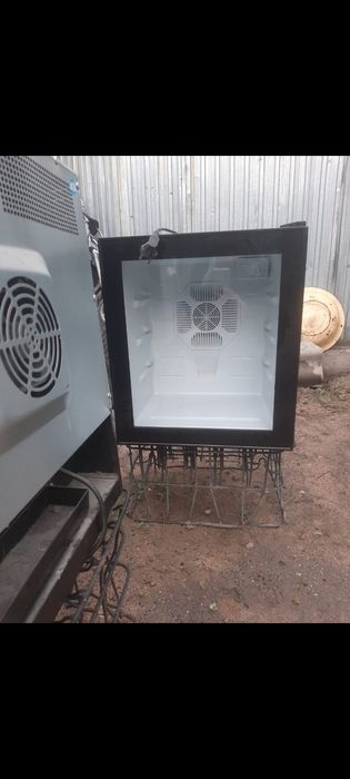 Продам мини холодильник