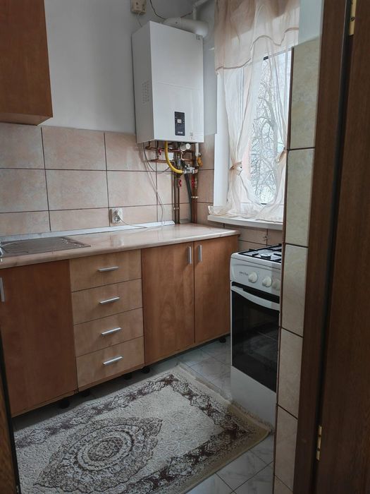 Se închiriază garsoniera în Bartolomeu