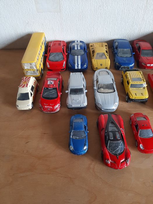 Продаются машинки.