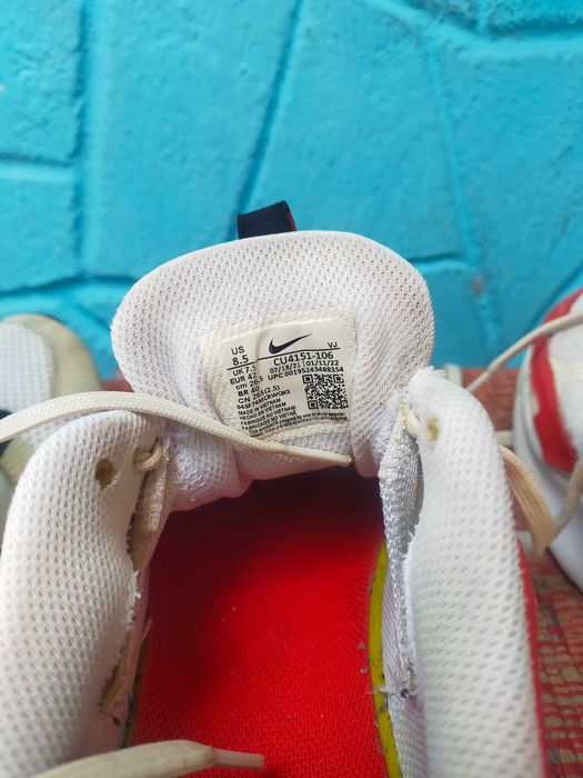 Adidasi noi si sh stare f. buna nr. 42.