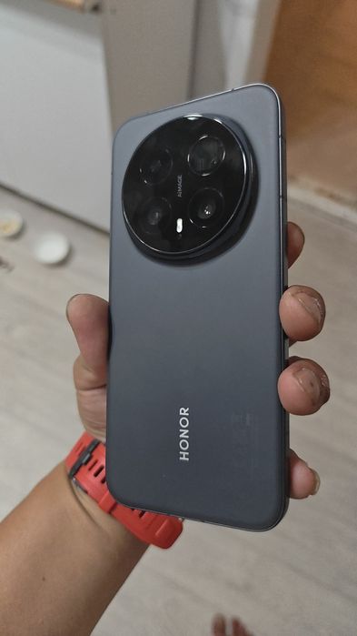 Продам/обмен Honor Magic 8 pro 12/512gb